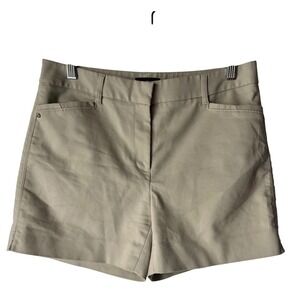 White House Black Market Size 4 - The‎ 5" Coastal Short Feather Color